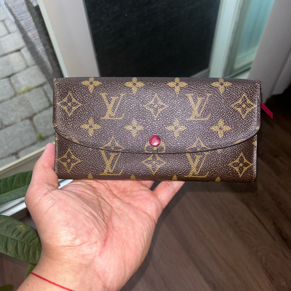 Lv monogram wallet